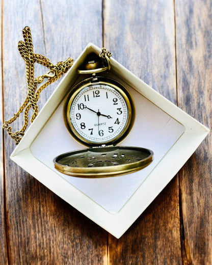 Antique Pocket Watch with Compass Motif and Chain, Quartz, personalization with engraving