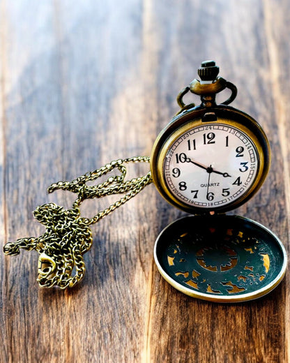 Antique Pocket Watch with Compass Motif and Chain, Quartz, personalization with engraving