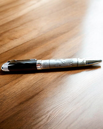 Елегантна Ручка "Майстерна Гармонія" з Опцією Гравіювання - Символічні Мотиви, Старовинне Срібло, можливість персоналізації гравіюванням на подарунок