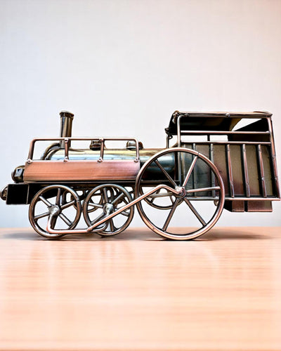 Lokomotiva ze železa „Retro Express“ – dekorace, model, ručně vyrobená s možností gravírování jako dárek