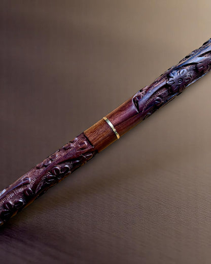Walking Cane "Royal Hand" – hand-carved from Indian mango wood, customizable with engraving
