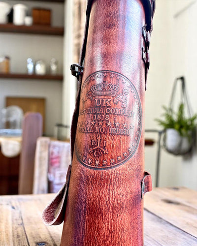 Lunetă Regală „Voyager 1818” – Exclusivă, din alamă, 83 cm, lucrată manual, cu husă din piele naturală – Ediție de colecție, personalizabilă cu gravură pentru cadou