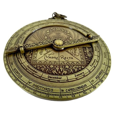 Astrolab european H32 – replică renascentistă premium, cu posibilitate de personalizare prin gravură – cadou ideal cu suport elegant din lemn – înălțime 12 cm, realizat manual cu atenție la detalii