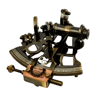 Sekstant Mosiężny Retro w Skórzanym Etui - Elegancki Instrument Nawigacyjny z Możliwością Grawerunku - Idealny Prezent dla Miłośników Żeglarstwa i Historii - Wymiary 13x12x7 cm