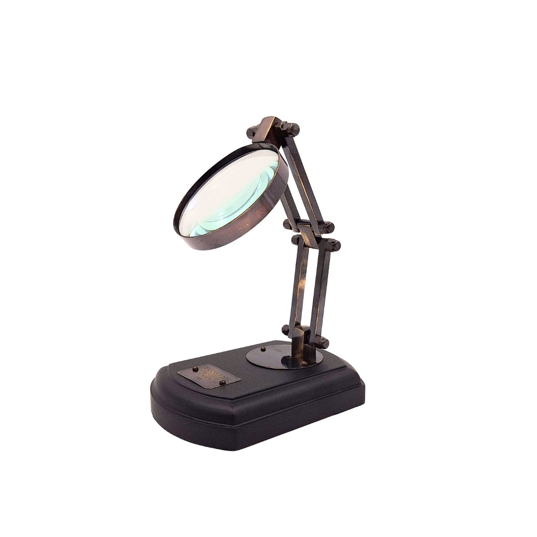 Magnifying glass on a wooden base with brass frame, customizable engraving, ideal gift for model makers and retro style lovers, diameter 7.5 cm, 3.5x magnification