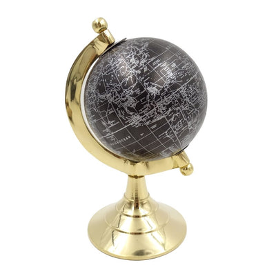 Glob decorativ Black & Gold, cu posibilitate de personalizare a gravurii – accesoriu elegant pentru cadou, înălțime 20 cm, bază din alamă, hartă neagră cu inscripții argintii