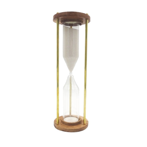 Clepsidră din alamă și lemn 30min, cu posibilitate de personalizare prin gravură - cadou elegant pentru orice ocazie, înălțime 30,5cm, nisip alb, materiale clasice
