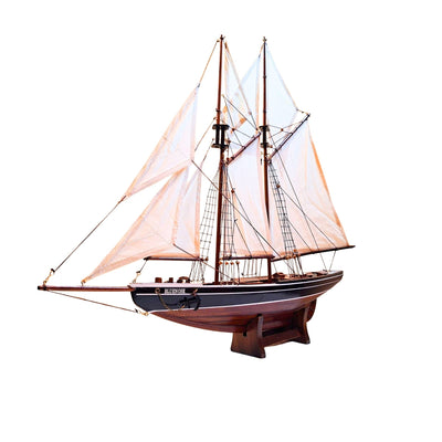 Model Szkunera Bluenose 78 cm z Grawerem - Elegancka Dekoracja Marynistyczna z Drewna na Prezent dla Miłośników Żeglarstwa i Historii Morskiej z Naturalnymi Żaglami