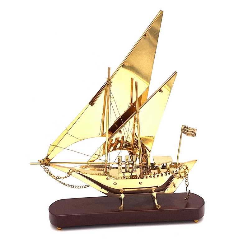 Mosiężny model okrętu na drewnianej podstawie 43 cm z możliwością personalizacji grawerem