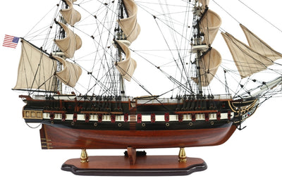 Ekskluzywny Wielki Model Żaglowca USS Constitution 100cm z Możliwością Personalizacji Grawerem