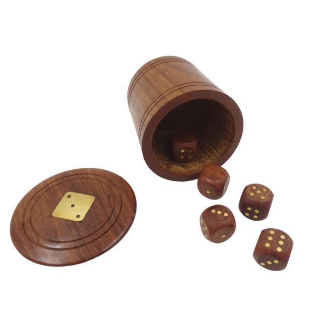 Wooden dice in a barrel with engraving – personalized gift made of acacia, 7 cm tall, 8 cm diameter, for ages 14 and up