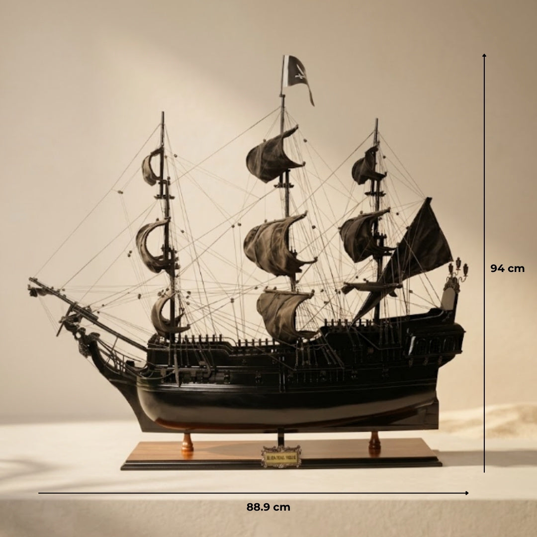 Model statku pirackiego Czarna Perła BP80R z możliwością personalizacji grawerem, długość 89 cm, ekskluzywny prezent na każdą okazję, rzemiosło artystyczne, drewniana podstawa