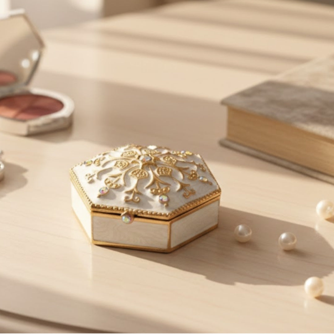 Elegant metal gift box with crystals B0035-08WH, white and gold, customizable engraving, perfect for jewelry and small items, 5x5x2 cm