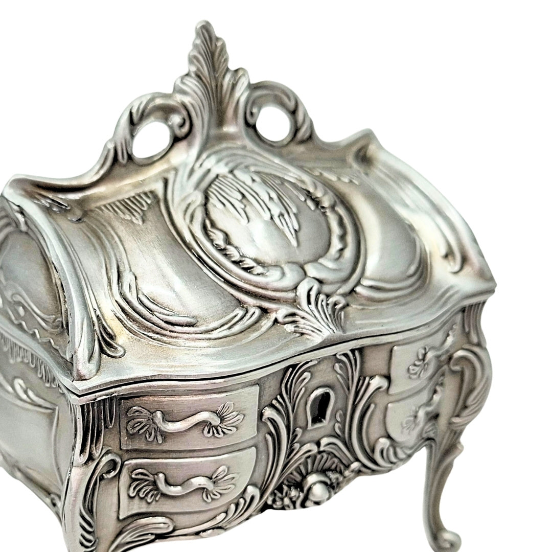 Silver Retro Metal Jewelry Box 2056M with Engraving Option - Elegant Gift for Mother's Day or Birthday, Dimensions 9.7 x 10 x 6.7 cm, Rococo Style with Floral Ornaments