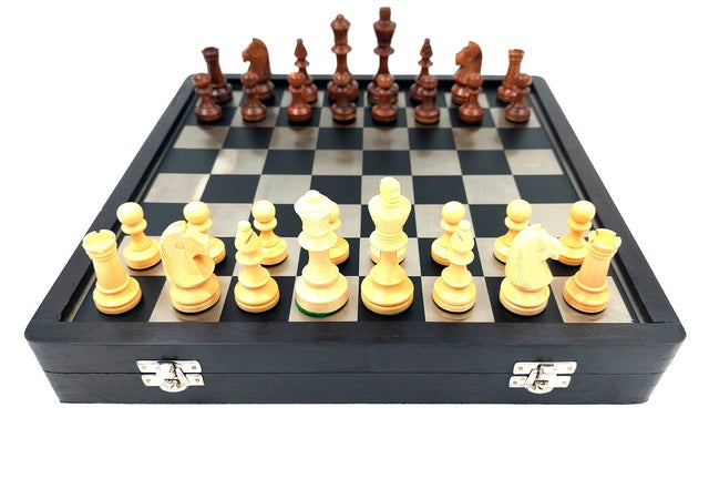 Elegancki Zestaw Szachowy Drewniano-Metalowy 33x33cm z Możliwością Personalizacji Grawerem