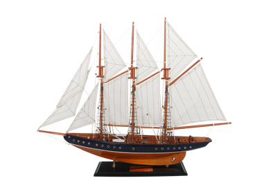 Model szkunera Atlantic 72cm - Replika legendarnego statku z możliwością personalizacji grawerem - Idealny prezent dla miłośników żeglarstwa - Wykonany z drewna z materiałowymi żaglami