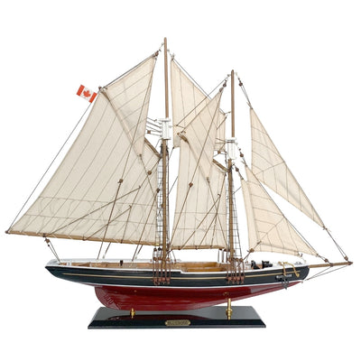 Модель вітрильника Bluenose 80 см з можливістю персоналізації гравіюванням