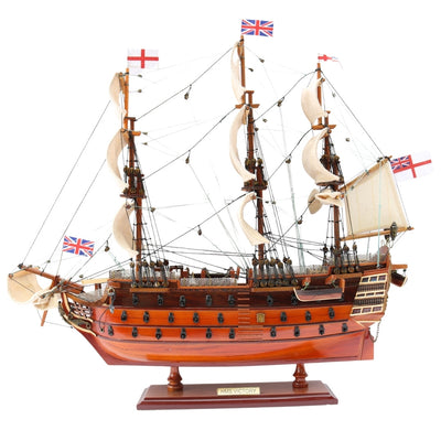 Model Żaglowca HMS Victory Złożony 54 cm - Ręcznie Wykonana Replika z Możliwością Personalizacji Grawerem - Idealny Prezent dla Miłośników Żeglarstwa - Wysoka Jakość, Elegancka Drewniana Podstawa