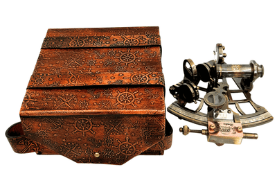 Sekstant Mosiężny Retro w Skórzanym Etui - Elegancki Instrument Nawigacyjny z Możliwością Grawerunku - Idealny Prezent dla Miłośników Żeglarstwa i Historii - Wymiary 13x12x7 cm