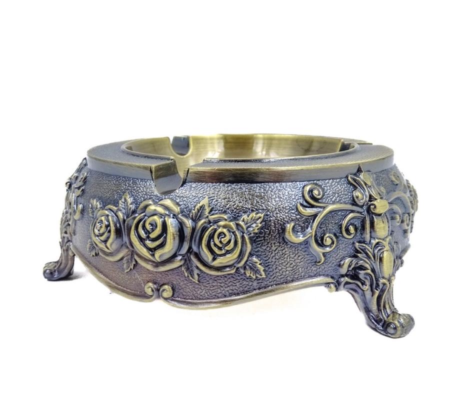 Elegant metal ashtray in Louis style with engraving option