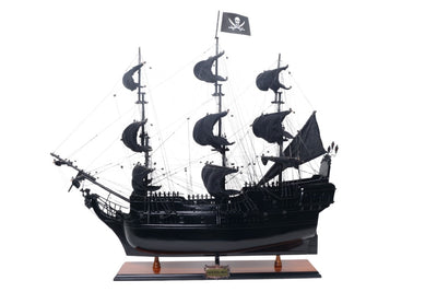 Model statku pirackiego Czarna Perła BP80R z możliwością personalizacji grawerem, długość 89 cm, ekskluzywny prezent na każdą okazję, rzemiosło artystyczne, drewniana podstawa