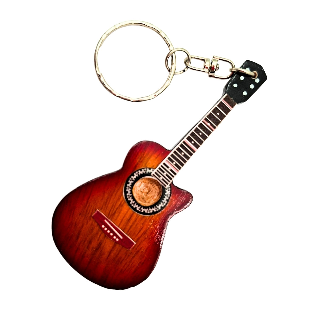 Breloc din lemn în formă de chitară acustică cu gravură personalizată