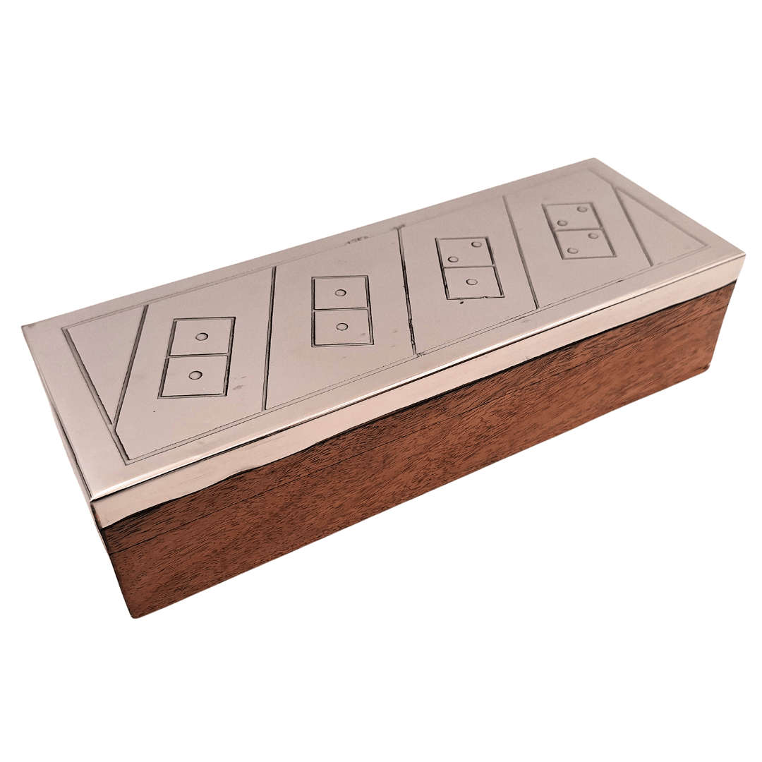 Eleganckie Domino w Drewnianym Pudełku z Aluminiowym Topem