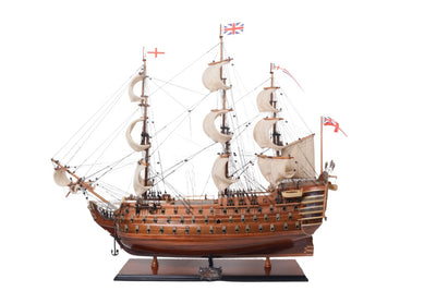 Exclusive model of the HMS Victory sailing ship VIC80R