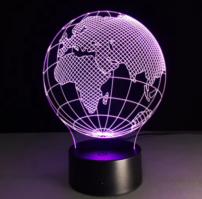 Lampka LED Globus z 7 kolorami światła, możliwość personalizacji grawerem, idealny prezent dla podróżnika, wysokość 17 cm, kabel USB