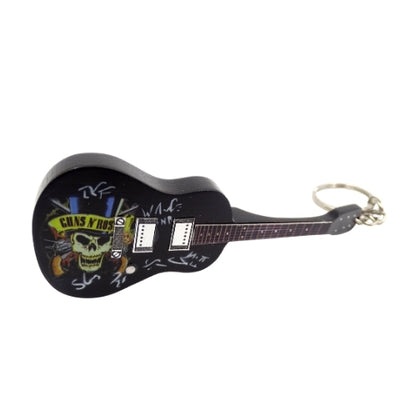 Breloc mini chitară în stil Guns N' Roses, cu posibilitate de personalizare prin gravură