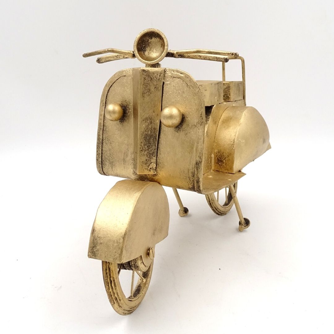 Skuter Retro Model Metalowy NC2860 w Kolorze Zabytkowego Mosiądzu z Możliwością Personalizacji Grawerem