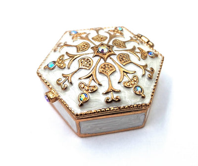 Elegant metal gift box with crystals B0035-08WH, white and gold, customizable engraving, perfect for jewelry and small items, 5x5x2 cm