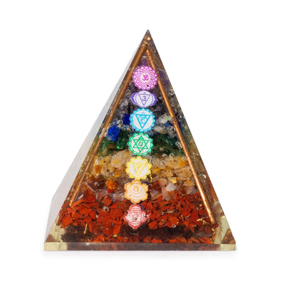 Med Organite Piramida 7x6 cm z Miedzianymi Prętami i 7 Kamieniami Chakr - Wielokolorowy Element Harmonii Energetycznej na Prezent