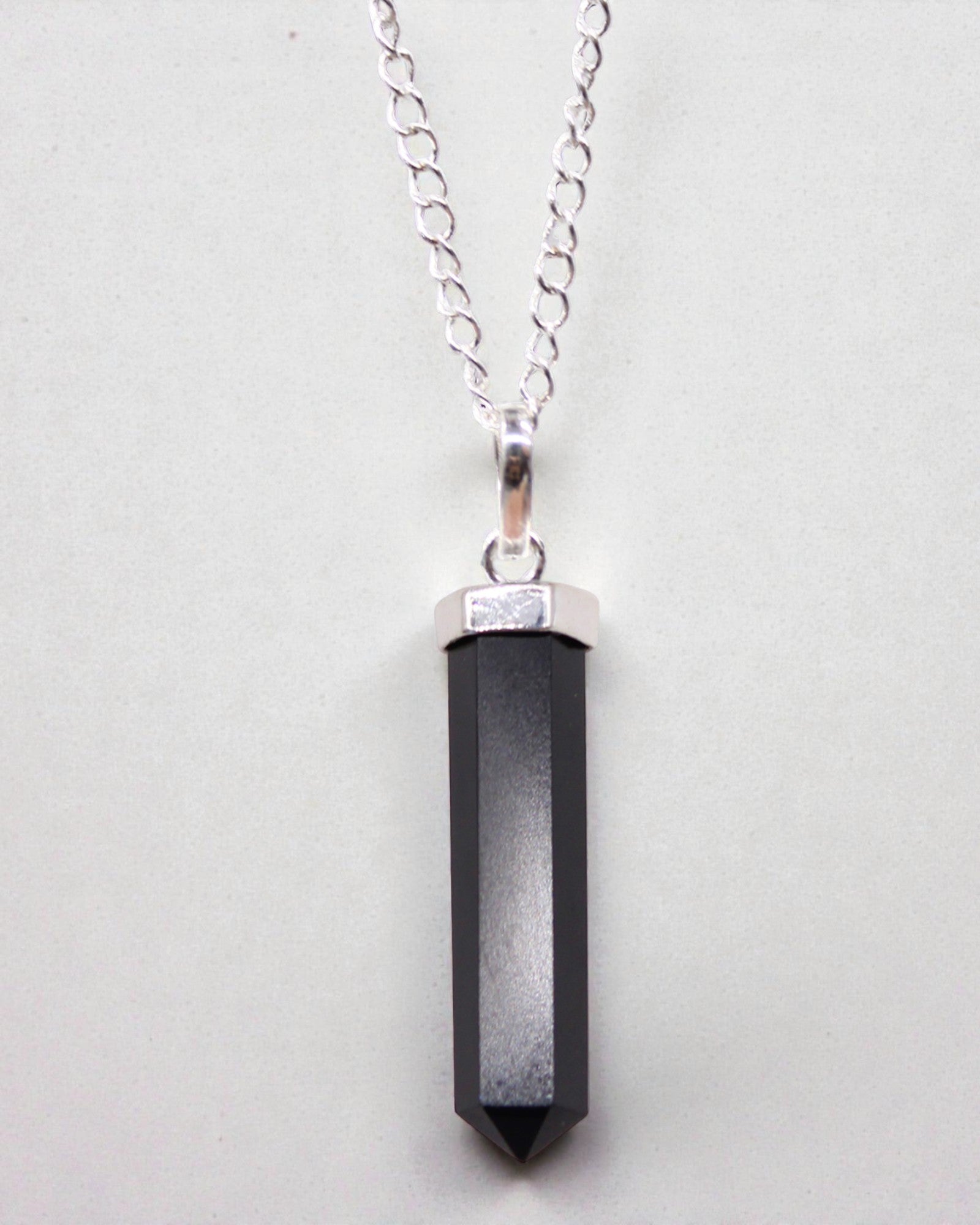 Obsidian Point – Classic Point Pendant Made of Black Agate