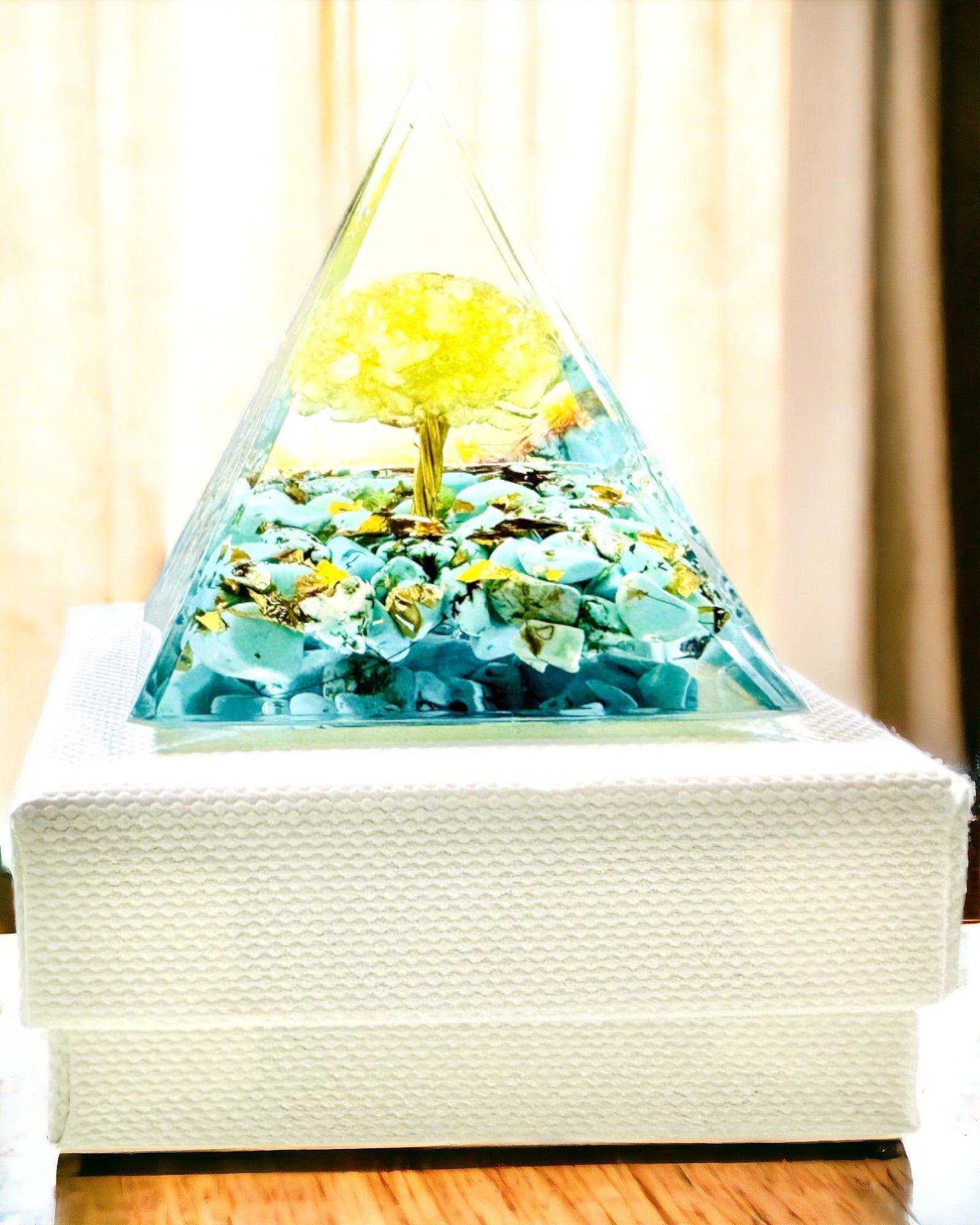 Orgonitová pyramida s citrínem a tyrkysem – generátor energie čaker, nástroj Reiki, dekorace pro meditaci