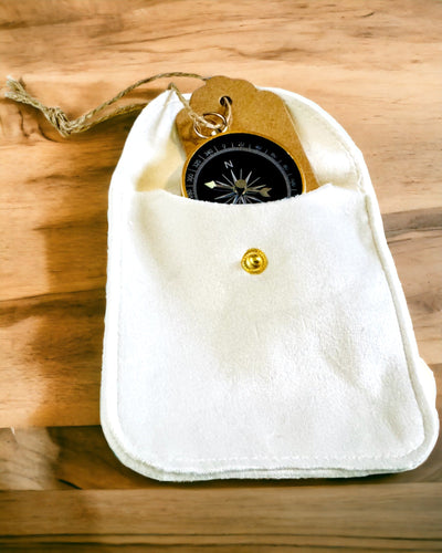 Busolă Compactă de Navigație cu Finisaj Metalic – Un Must-Have pentru Fiecare Călător, cu gravură