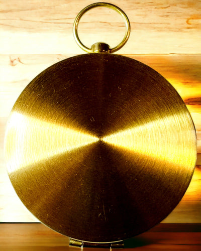 Ретро-стиль Навігаційний Компас – Портативний і Точний Інструмент для Визначення Напрямку для Мандрівників і Дослідників. Гравірування, персоналізація.