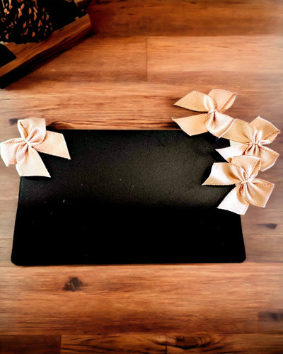 Ексклюзивна Чорна Металева Візитівка з Можливістю Персоналізації – Ідеальна для Подарунка