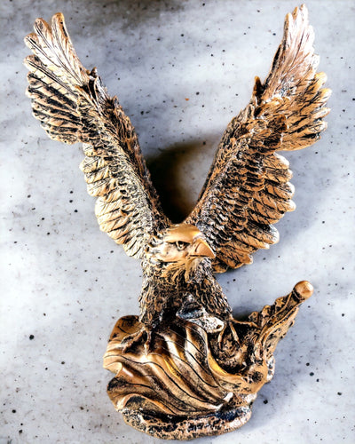 "Lord of the Winds" – Retro Eagle Statue in Vintage Style with Engraving Option