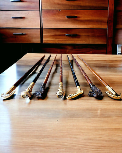 Laska Spacerowa Wolf - Indyjskie Drewno Mango z Możliwością Grawerowania, brązowy złote zdobienia