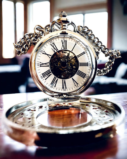 Ceas de buzunar argintiu "Vintage Elegance" cu posibilitatea de personalizare prin gravură