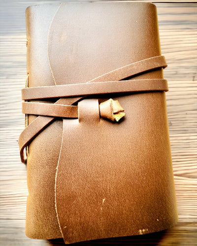 Notatnik Premium "RetroNotes" – Carnet elegant din piele veritabilă - 200 de pagini, 120g, carnet, caiet de schițe, culoare maro, personalizare cu gravură