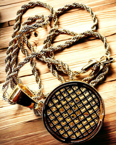 Necklace with Compass Pendant in Glamour Style with Zirconia for Women and Men - gold color, engraving