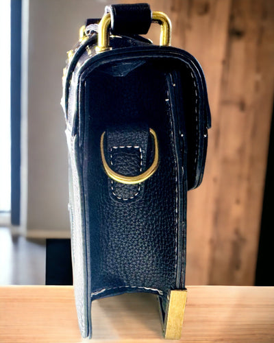 Geantă de Umăr Pătrată la Modă cu Accent de Leu - culoare neagră