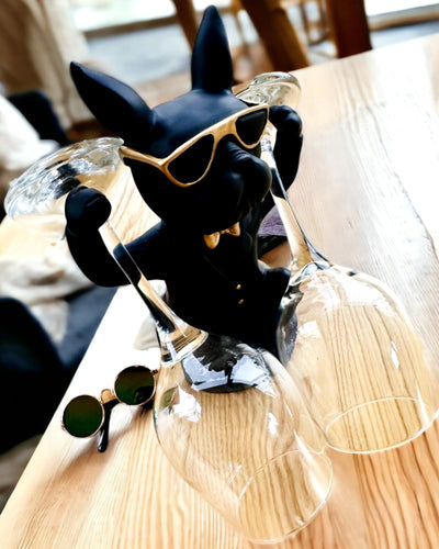 Фігурка Bulldog Elegance - Ексклюзивний тримач для келихів, можливість персоналізації гравіюванням