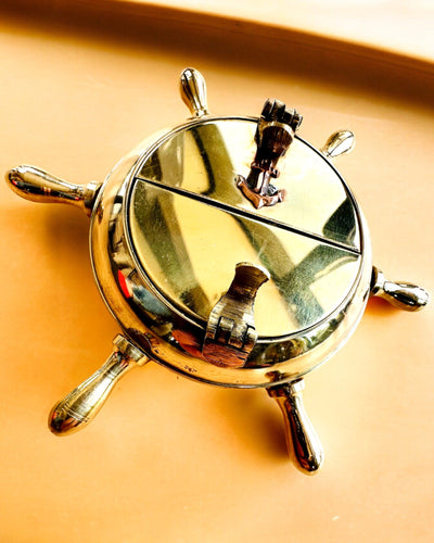 Mosazný Kapitánský Popelník - možnost personalizace jako dárek gravírováním, ručně vyrobený