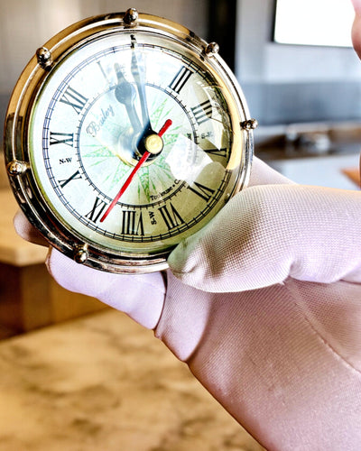 Bailey Compass Clock - Ceas Elegant cu Motiv de Busolă cu Posibilitate de Gravare