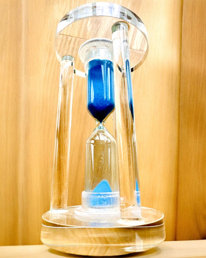 Přesýpací hodiny „Blue Elegance”, 10 cm vysoké, odměřují 10 minut času