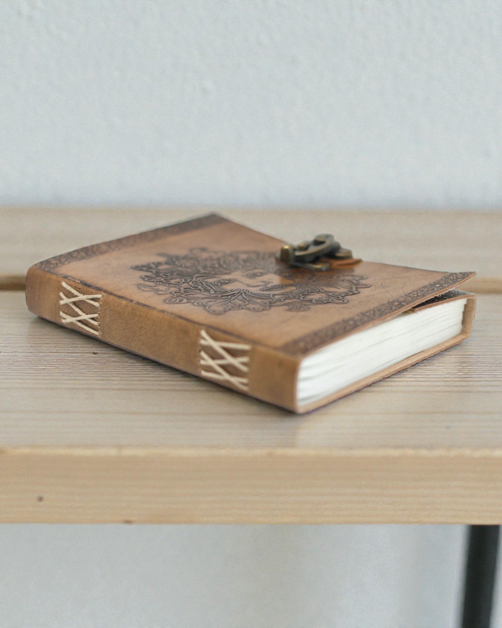 Sylva Spirit – Kožený zápisník Greenman s kovovou sponou