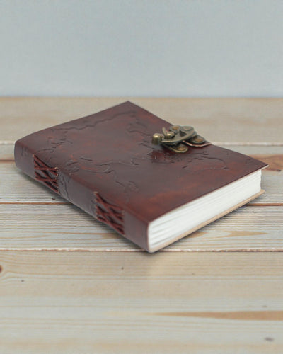 Шкіряний записник «Карта світу» з прошивкою (18x13 cm)